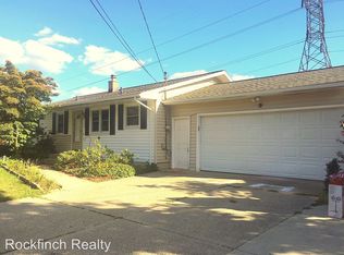 1172 Sluyter St SE, Kentwood, MI 49508