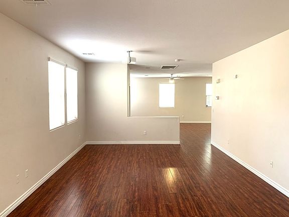 3rd image of 11123 Romola St