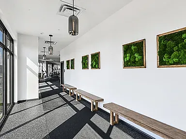 Lincoln Pointe — Photo 6