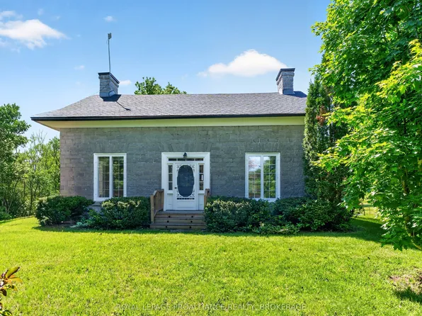 734 Fred Brown Rd, Loyalist, ON K0H 2H0