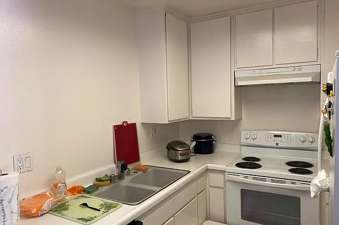 5512 Armitos Ave #46 — Photo 7