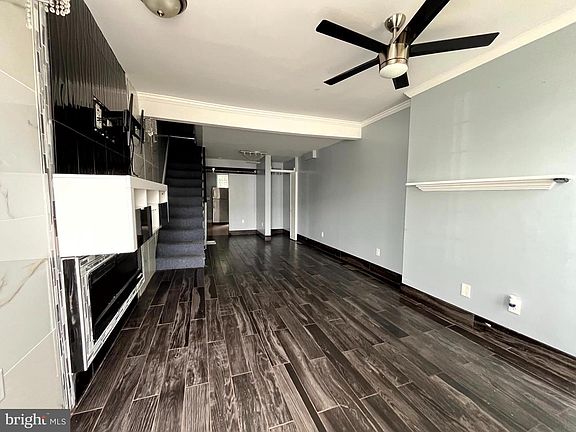 5th image of 120 S Haven St