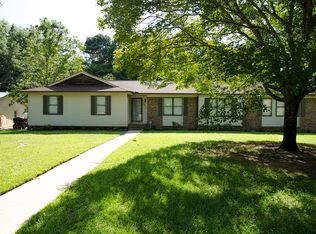 6827 Sunny Dell Dr, Bessemer, AL 35023