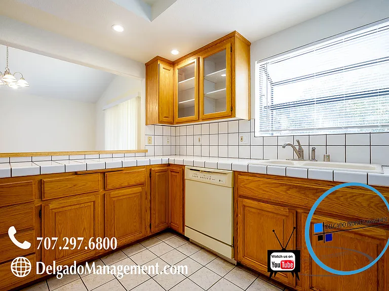 404 Phoenix Cir — Photo 9