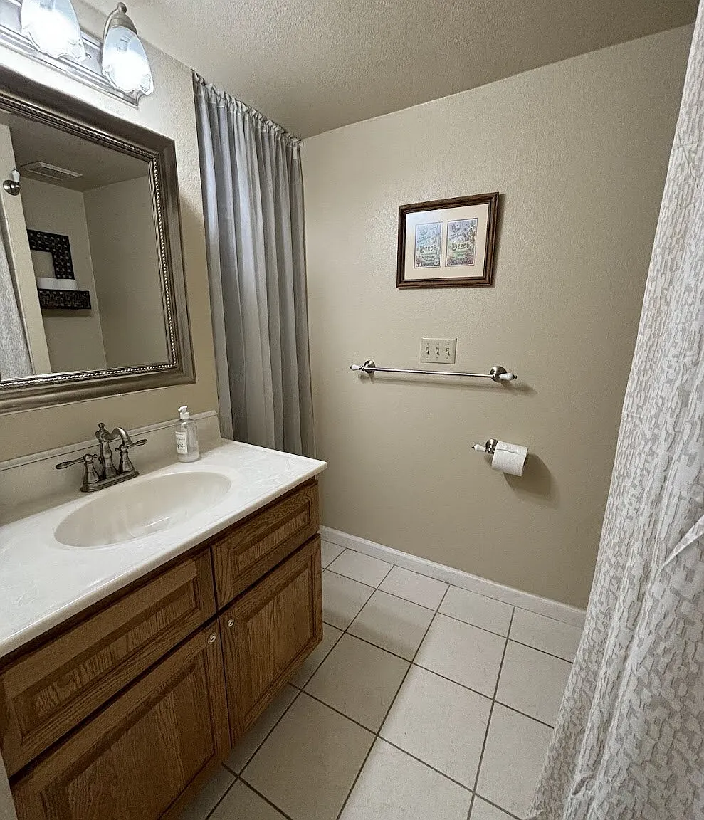 2 bed, 2.0 bath, 840 sqft, $2,000 — Photo 1