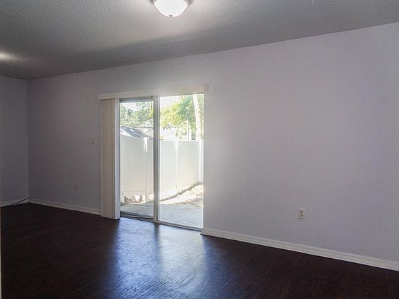 4th image of 3607 W Idlewild Ave #502