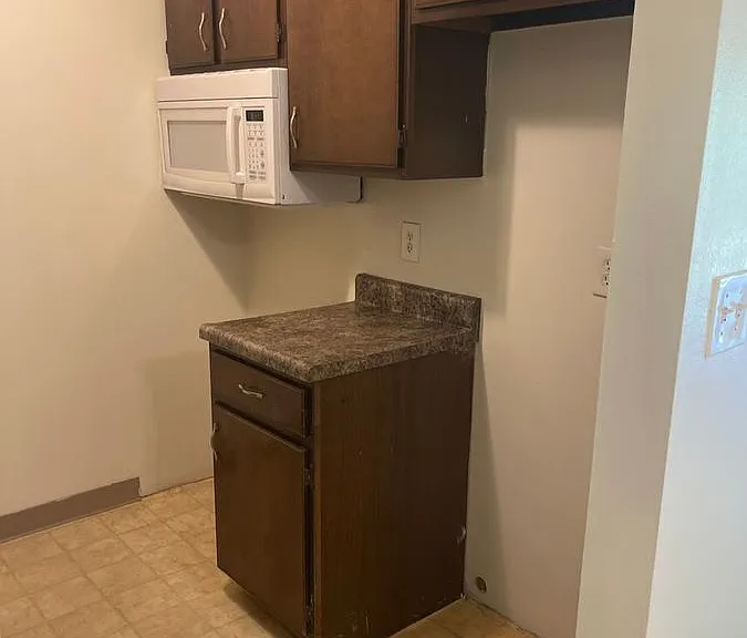 3809 University Ave #16 — Photo 4