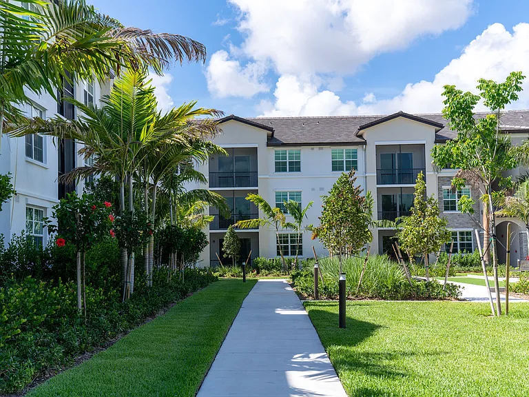 Luma at Delray — Photo 10