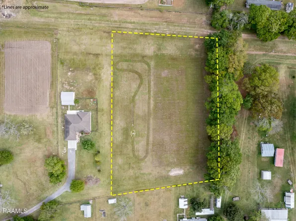 956 N Main St, Loreauville, LA 70552