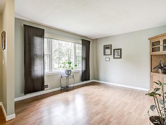 5th image of 3357 Clair Cir