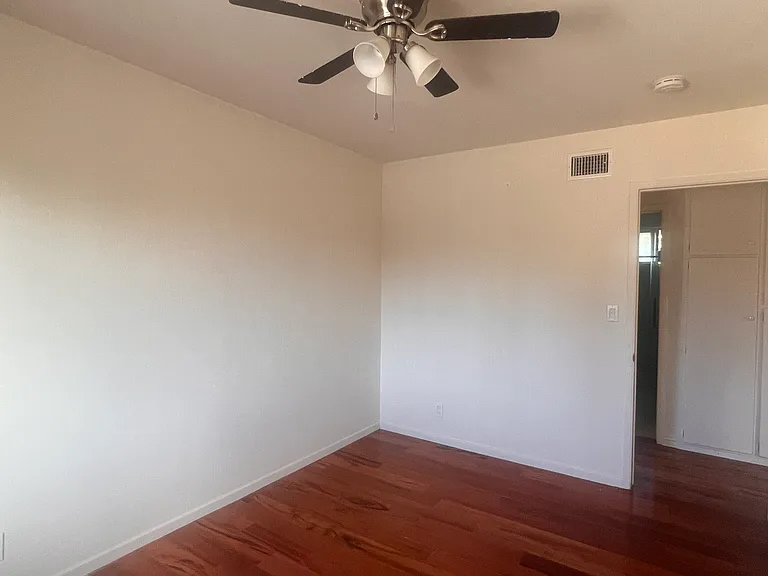 16732 Loukelton St — Photo 6
