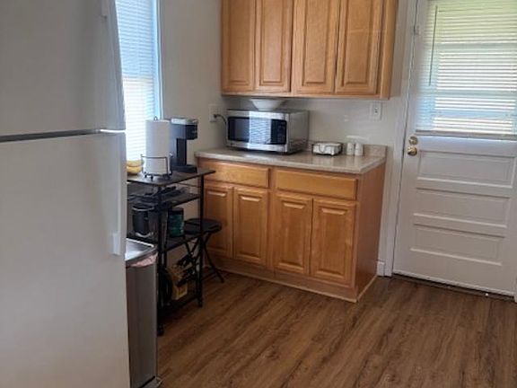 3rd image of 9 Pioneer Ct #9