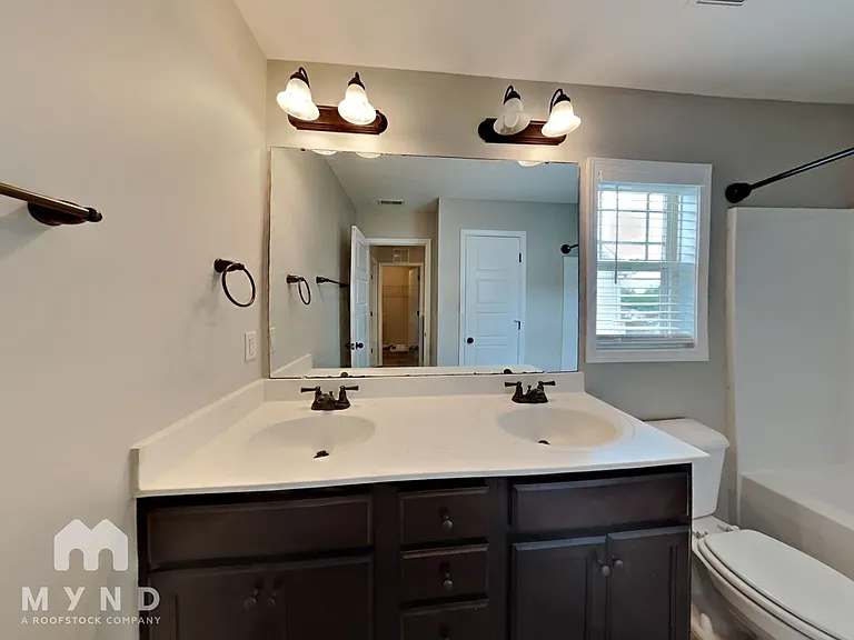 225 E Webber Ln — Photo 21
