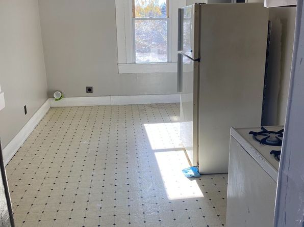 511 E College St UNIT 3