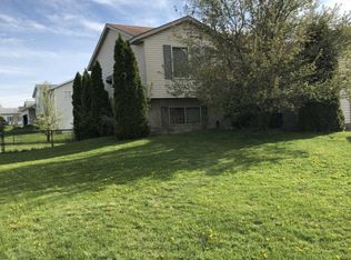 1900 Crosswinds Ct SE, Kentwood, MI 49508