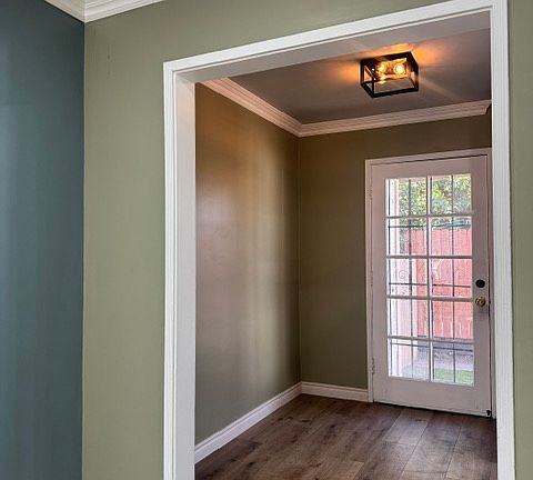 5th image of 7726 Pickering Ave APT D