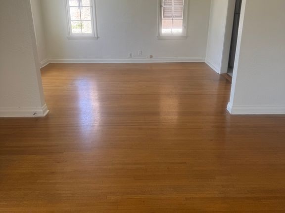 4th image of 2142 Selby Ave