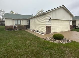 1426 Grant Ct, Lapeer, MI