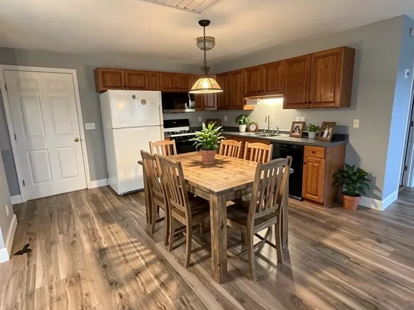 257 Bible Hill Ext, Francestown, NH 03043