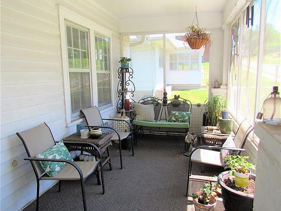 2nd image of 3007 Messanie St