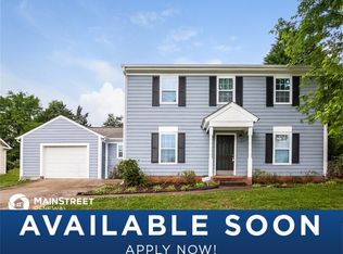 9407 Pondside Ln, Charlotte, NC 28213