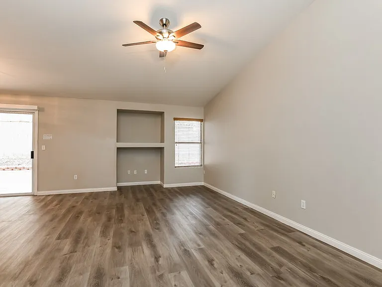1113 Nordyke Ave — Photo 3