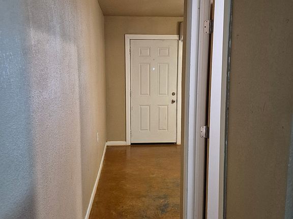 4th image of 901 11th St #10965892