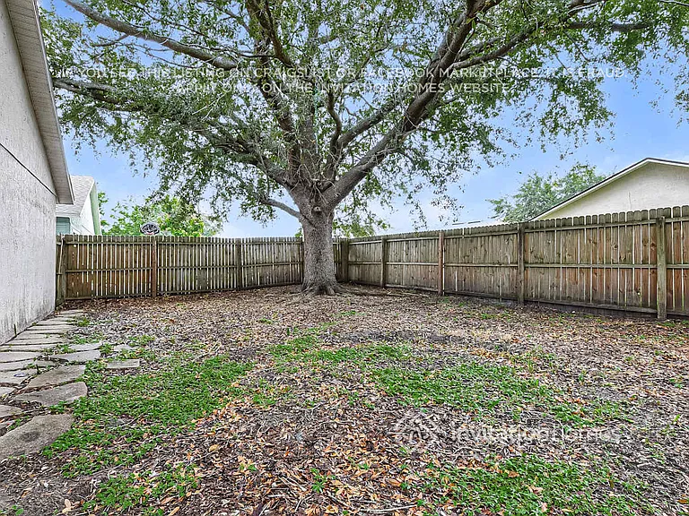 2912 Summer Winds Cir — Photo 15