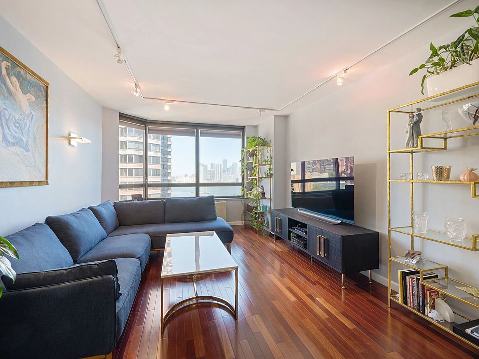 1st image of 630 1st Ave APT 19P