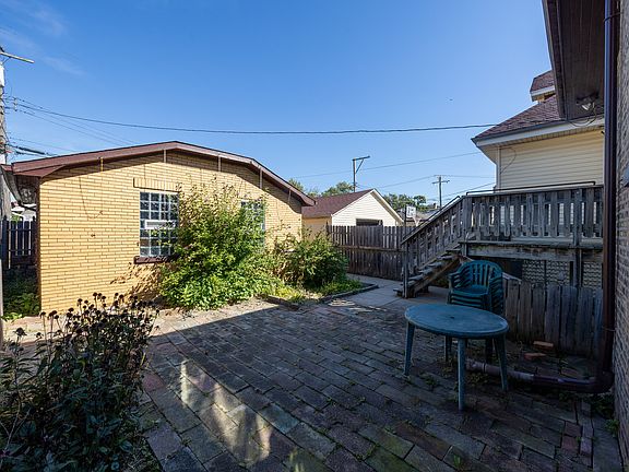 4th image of 5226 W Wolfram St