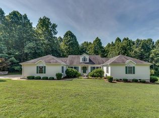 120 Star Point Dr, Hendersonville, NC 28792