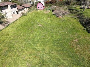 2060 NE Fairview Ave, Grants Pass, OR 97526