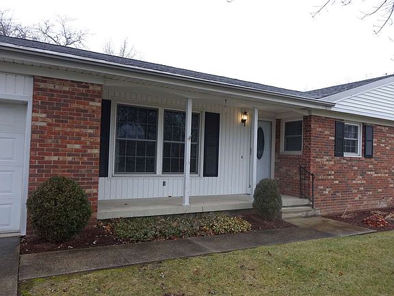 2nd image of 1070 Cambridge Dr