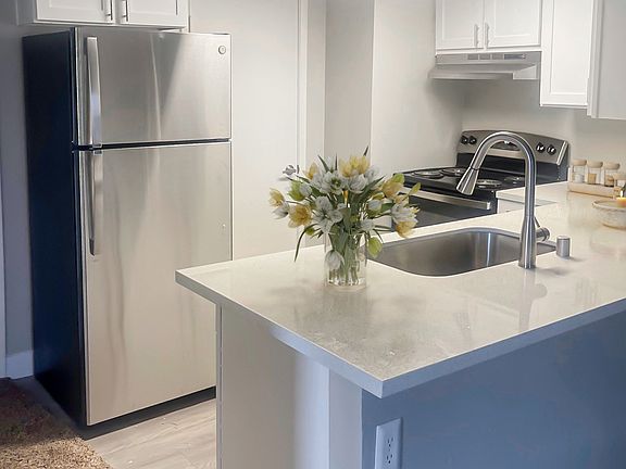 5th image of 3800 S Nellis Blvd #225