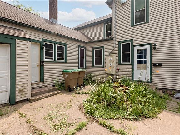 2nd image of 523-525 Bay Street #2