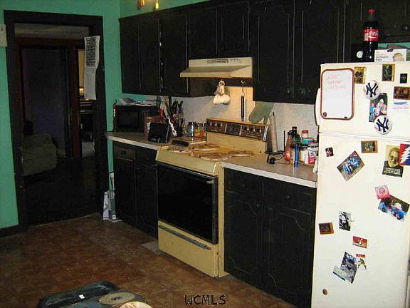 5th image of 110 River St