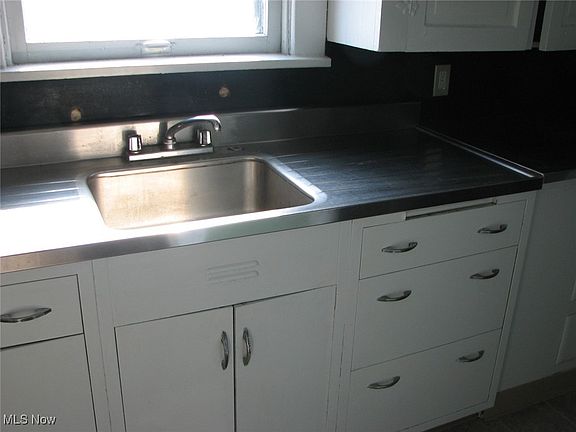 4th image of 5 S Penn Ave