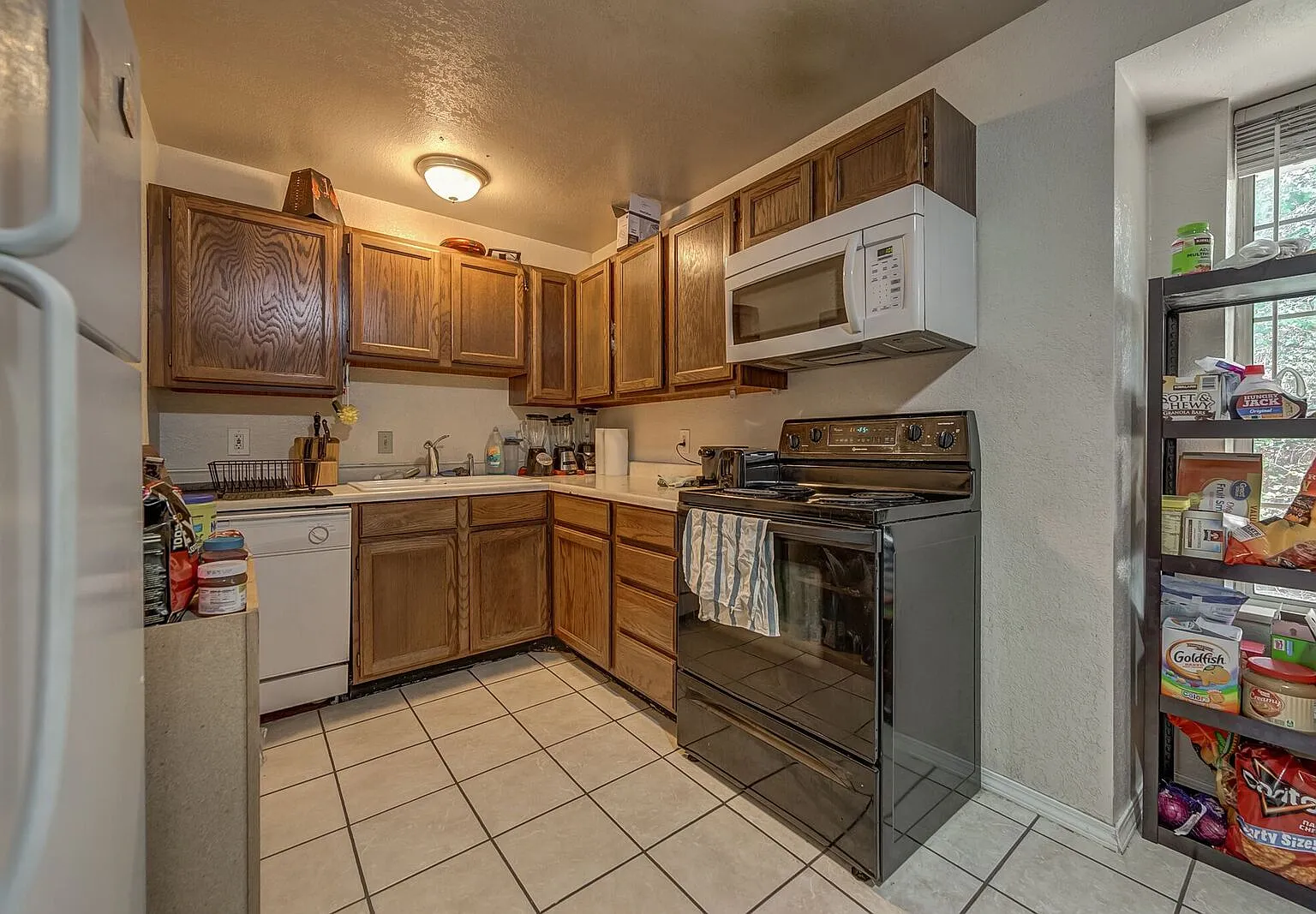 4 bed, 1408 sqft, $505 — Photo 3