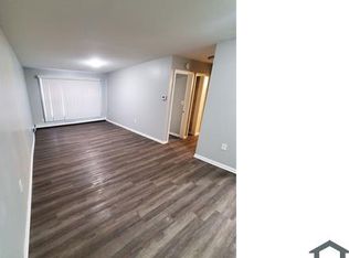 1337 W Locust St #37, Milwaukee, WI 53206