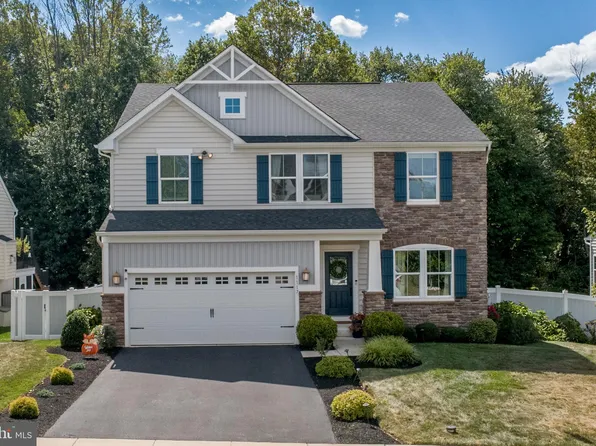 1117 Lynch Cir, Warminster, PA 18974