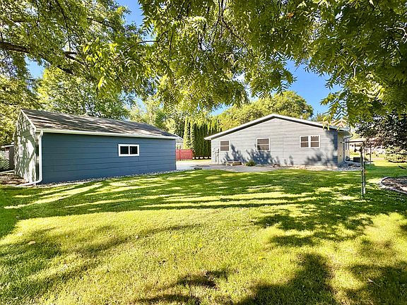 4th image of 1205 16th St SW