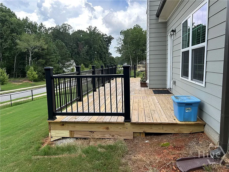 205 Solihull Ln — Photo 43