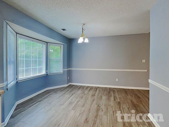 4th image of 184 Bradford Pl