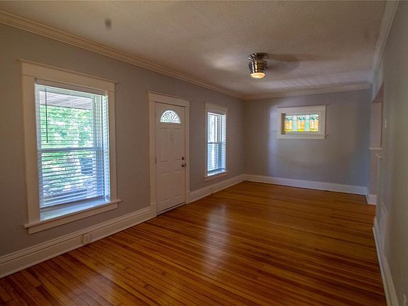 3rd image of 4934 Holly Hills Ave