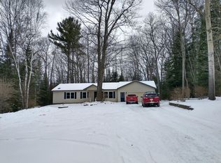 4646 Old Onaway Rd, Indian River, MI 49749