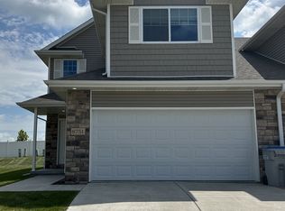 8751 Ridge Hollow Dr, Lincoln, NE 68526