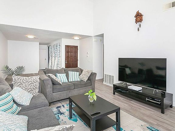 4th image of 15838 Avenida Villaha #178