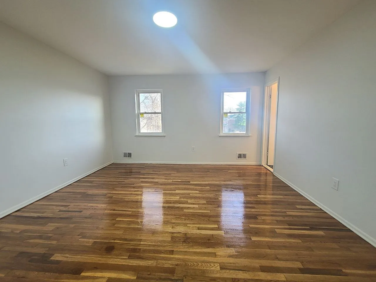 2 bed, 1200 sqft, $2,595 — Photo 3