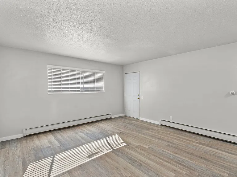Summit View Apartments — Photo 24