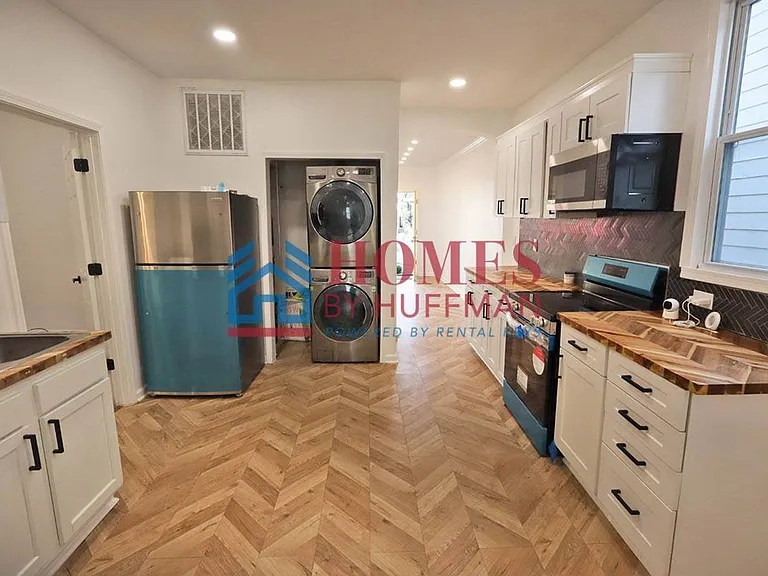 910 Harriet Street — Photo 18